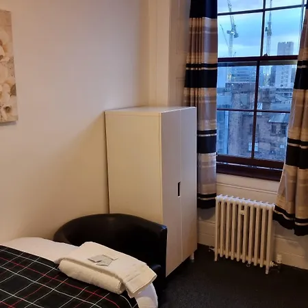 The Hampton Court גלאזגו