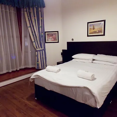 Hotel Victorian House