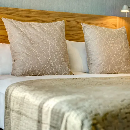Hotel Apex Of 4*