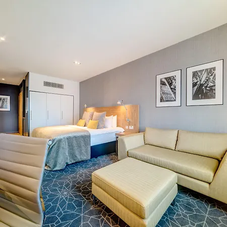 Hotel Apex Of 4*
