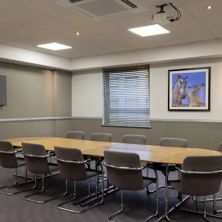 Hotel Leonardo Royal 4*