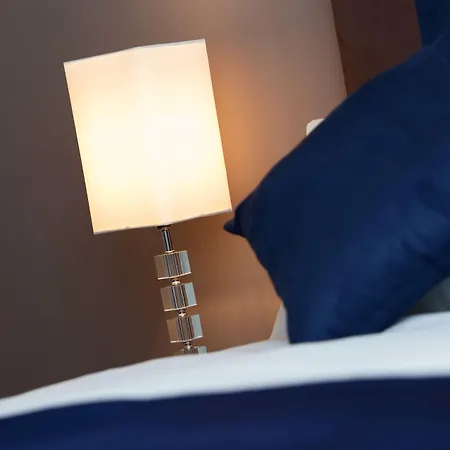 The Spires Serviced Apartment *