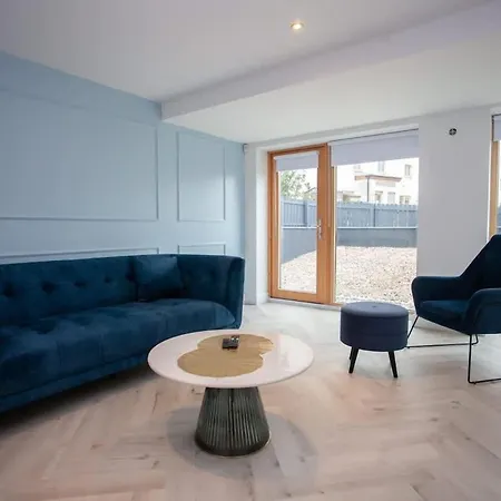 度假居 Newly Renovated 3 Bedroom Modern House