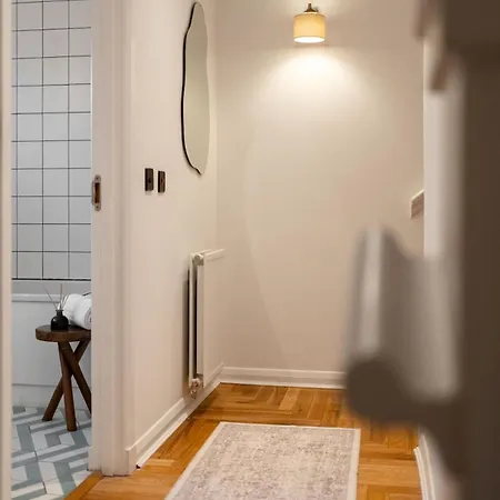 Botanic House - 3br - Private Parking *