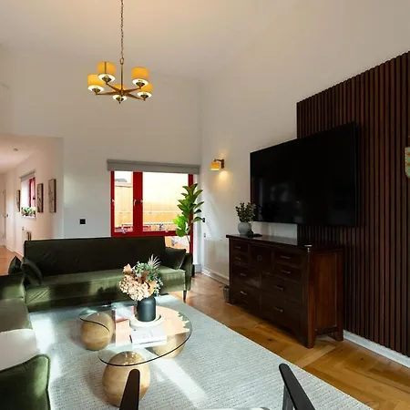 Сasa de vacaciones Botanic House - 3br - Private Parking