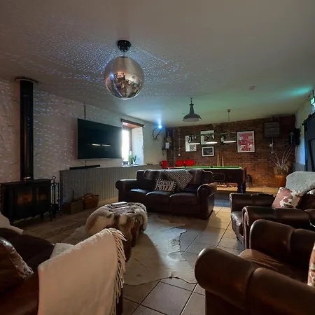 The At Barraston Farm Glasgow