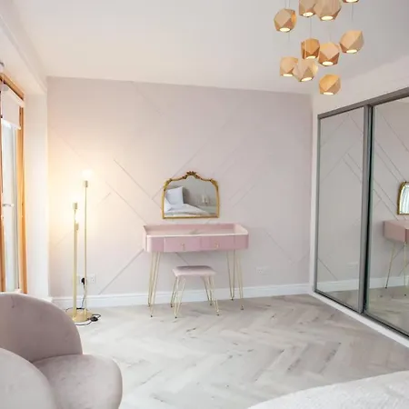 度假居 Newly Renovated 3 Bedroom Modern House 格拉斯哥