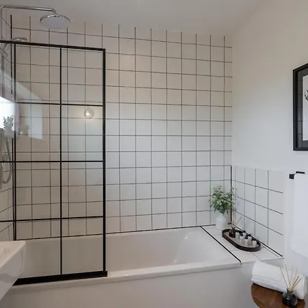 Botanic House - 3br - Private Parking * Glasgow