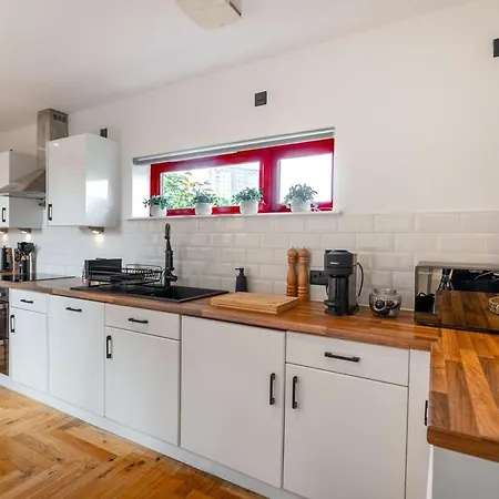 Σπίτι διακοπών Botanic House - 3br - Private Parking *