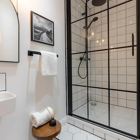 Botanic House - 3br - Private Parking Σπίτι διακοπών