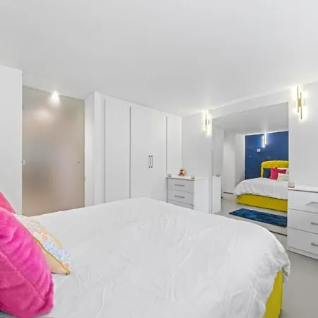 Unique 1 Bedroom Near West End Lägenhet Glasgow