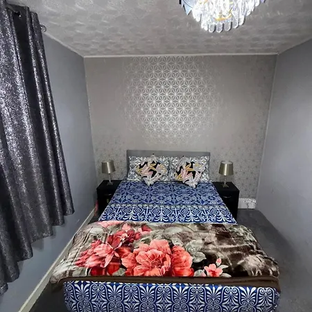 Appartement Likewise Modern Two Bedrooms For 4 In Area *