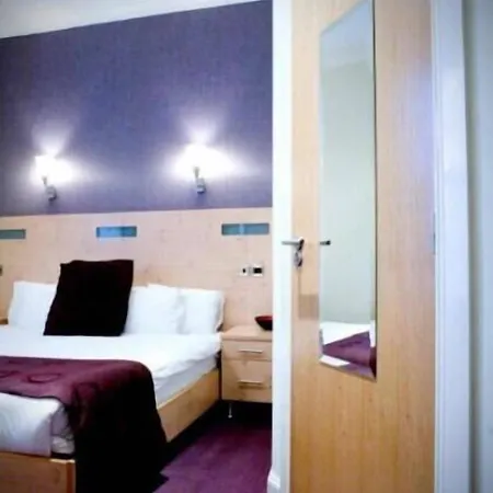 Hotel Artto 3*