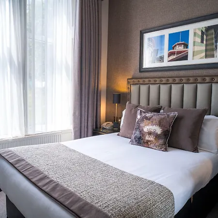 Number 10 4* Glasgow