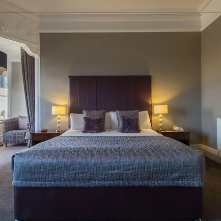 Hotel Sherbrooke Castle