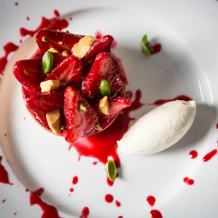 Отель Sherbrooke Castle Глазго