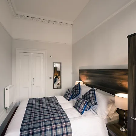 Royal West End 호텔 3*