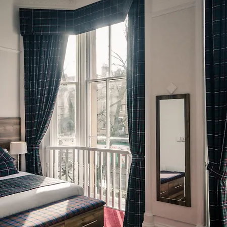 Отель Royal West End 3*