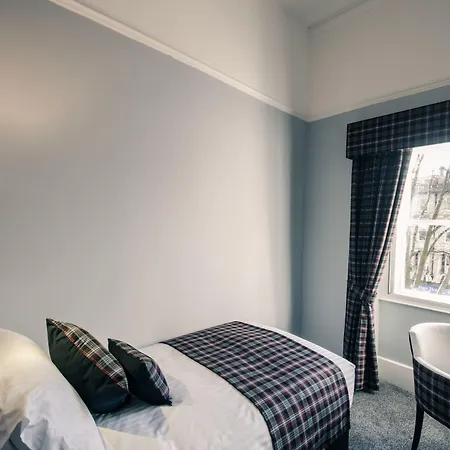 ホテル Royal West End 3*