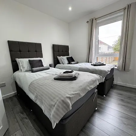 Villa Modern And Stylish 3 Bedroom 2 Bathroom West End House With Free Wifi And Parking Glasgow