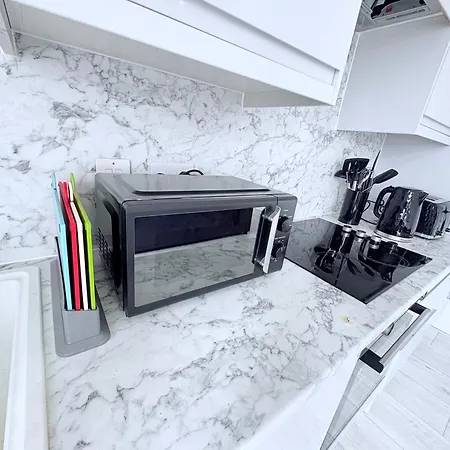 公寓 Cozy 3 Bed Home, Free Parking 8 Min To Centre