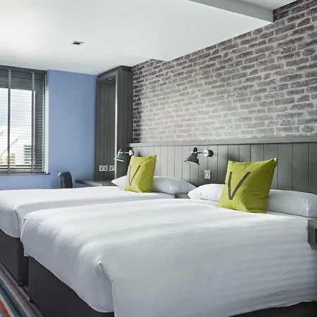 Village 4* Glasgow