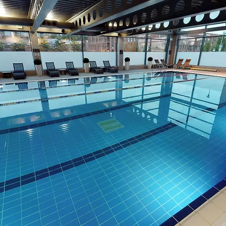 Village גלאזגו