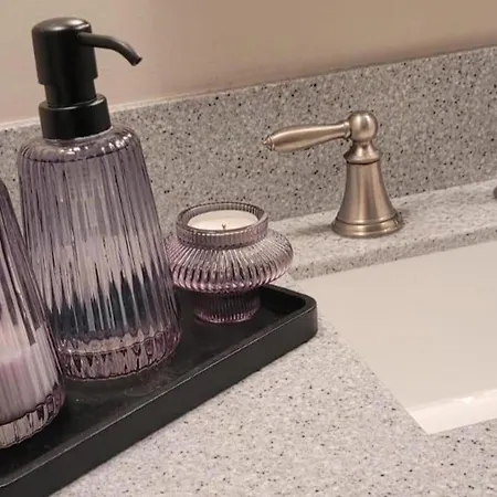 3 Bedroom Sleeps 6 Free Parking * Glasgow