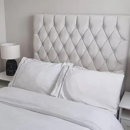 Feriehus 3 Bedroom Sleeps 6 Free Parking