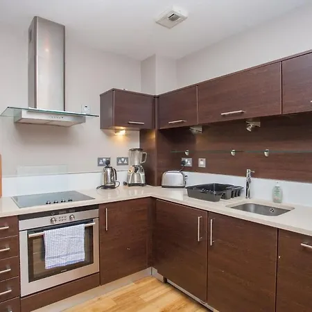 Stylish Merchant Flat Γλασκώβη