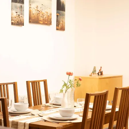 Muirhouse 2br With Free Parking *