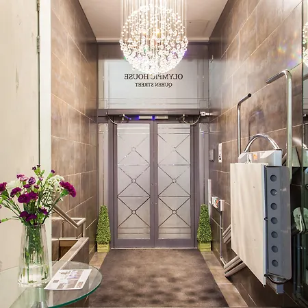 Premier Hotel