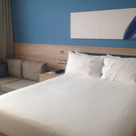 Hampton By Hilton Hotel