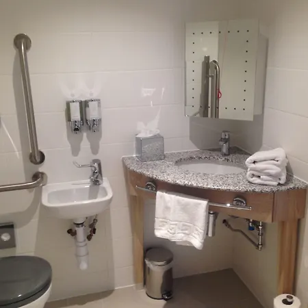 Hampton By Hilton Hotel 3*