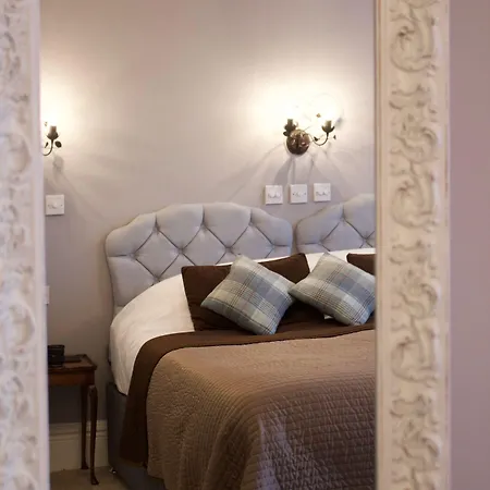 The Alamo בית הארחה