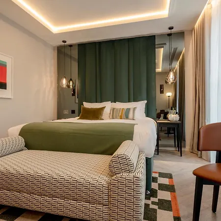 The Wellington By Adina 4*