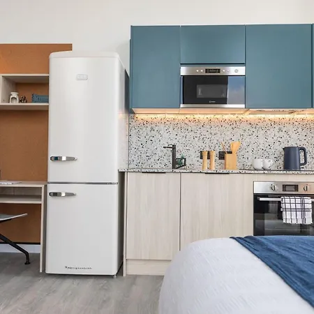 For Students Only Martha Street Apartment *