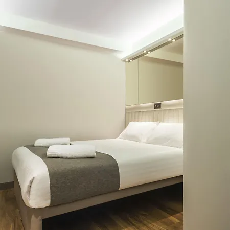 Point A Otel Glasgow