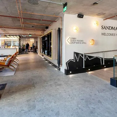Sandman Signature 호텔 4*