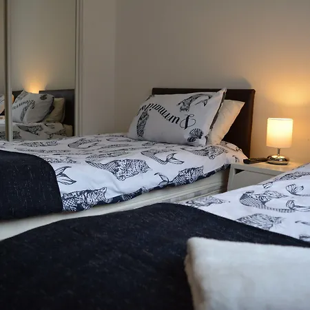 Glasgow Green Apartments Apartment