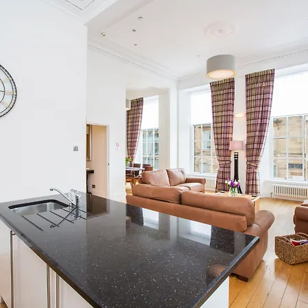 布莱斯伍德广场公寓 * 格拉斯哥