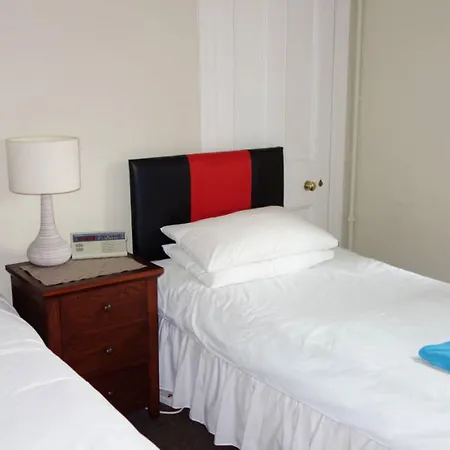 Claremont House Hotell