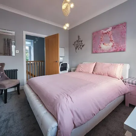 Stay Torrance-Village Home Near Glasgow *