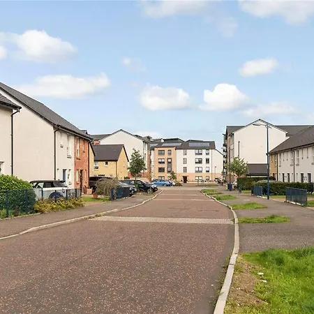 Ferienhaus Oatlands Oasis-free Parking-2 Minutes From M74 Glasgow