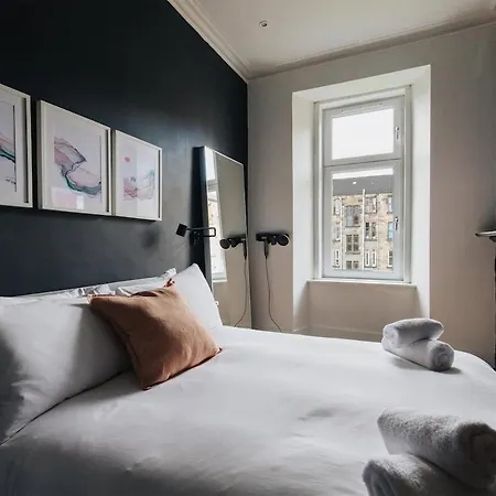 Apartment Fresh Stylish West End Flat