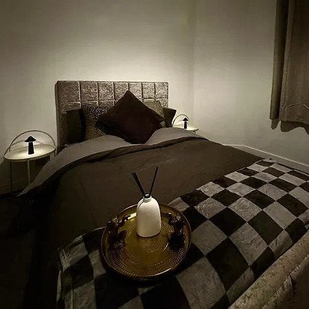 Cozy Corner-sleeps 8 Guest Entire House Very Апартаменты Глазго