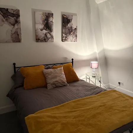 Apartment Stylish Duplex 3 Bedroom Glasgow