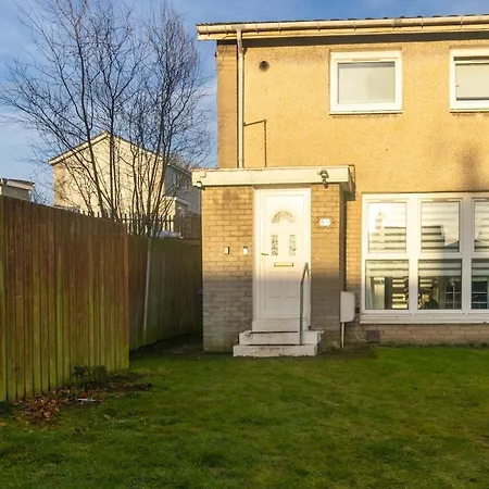 2-bedroom Away From In Glasgows' East End With Free Parking Apartman *