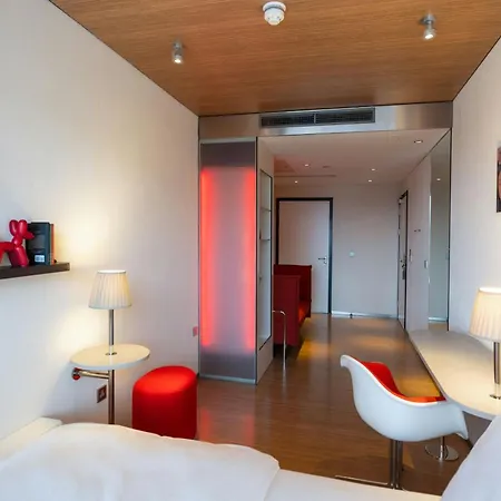 Hotel Citizenm 4*