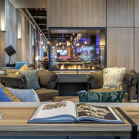 Moxy Merchant Hotell 4*